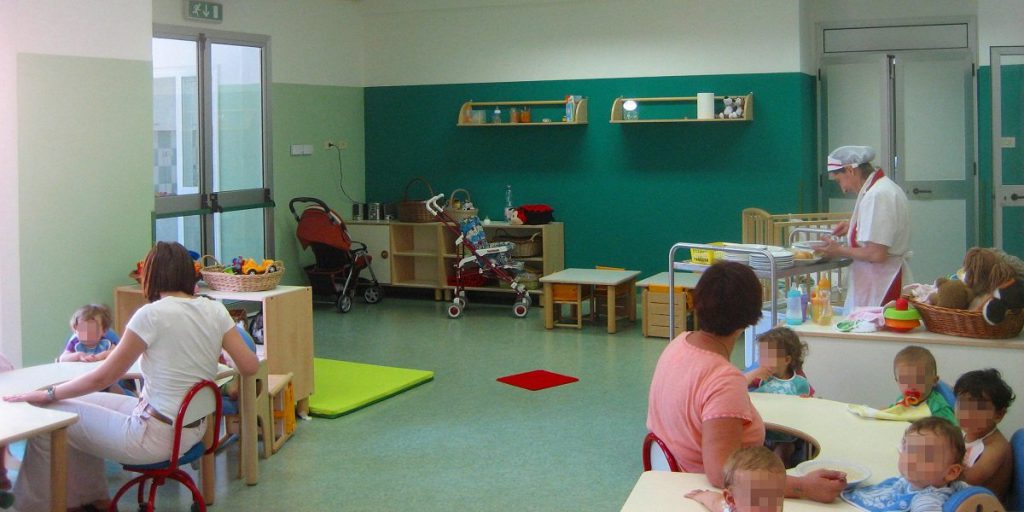 Emilia-Romagna. Ammessi a scuola anche i bambini non vaccinati ma solo se dotati di museruola - Lercio