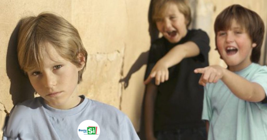 Referendum, bambino sostenitore del SÌ vittima di bullismo da parte di compagni a favore del NO - Lercio