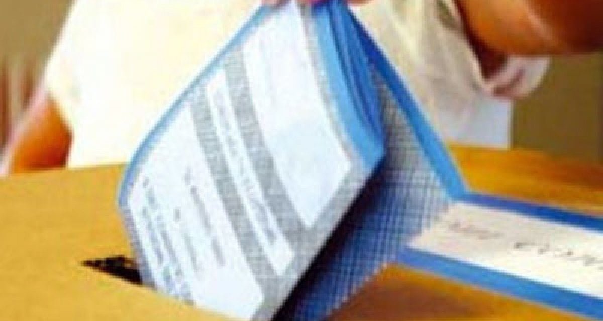 Trovate davvero 500.000 schede già votate. Sito di bufale perde la sua credibilità - Lercio