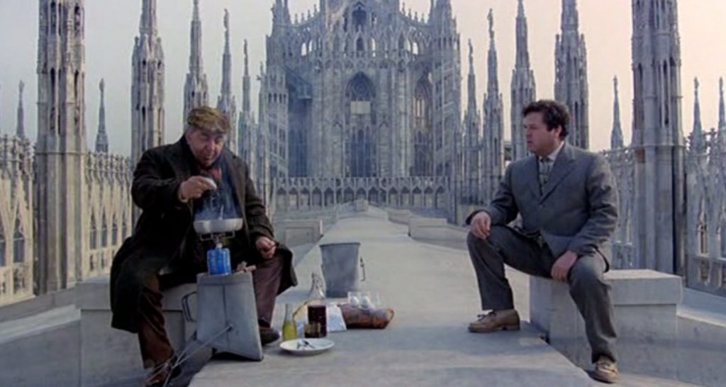 Italia: 8 praticanti avvocati possiedono la stessa ricchezza di metà dei clochard mondiali - Lercio