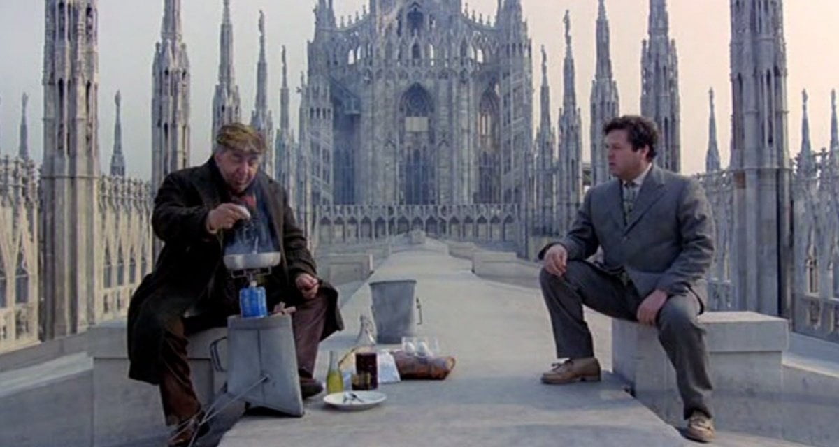 Italia: 8 praticanti avvocati possiedono la stessa ricchezza di metà dei clochard mondiali - Lercio