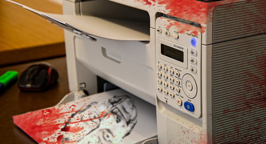 Orrore alla fotocopiatrice: impiegato maldestro si decapita con un foglio A4 - Lercio