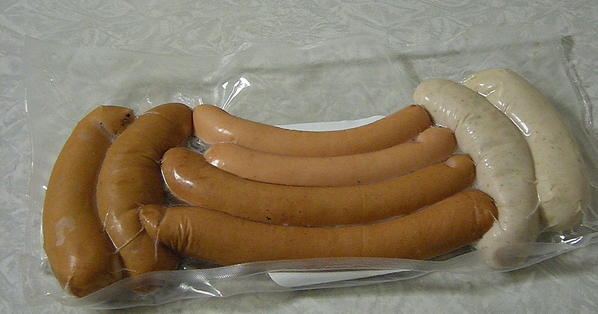 Alimenti cancerogeni, presto sul mercato il wurstel elettronico - Lercio