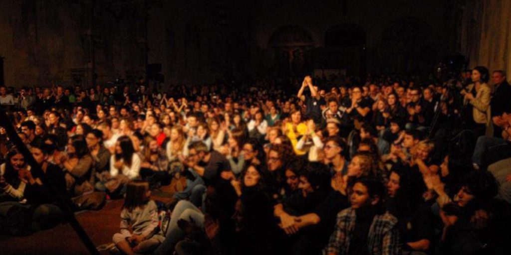 Band fa il tour solo nelle chiese per non pagare la Siae - Lercio