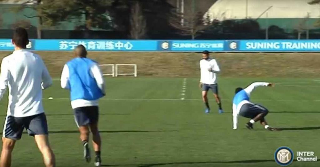 Calcio, Inter perde 4 a 0 durante una sessione di allenamento senza palla - Lercio