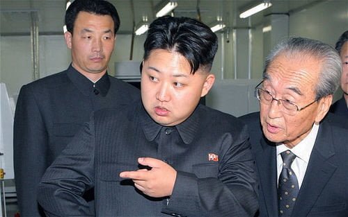 La Cina inasprisce le sanzioni alla Corea del Nord: "Niente paghetta per Kim Jong Un" - Lercio