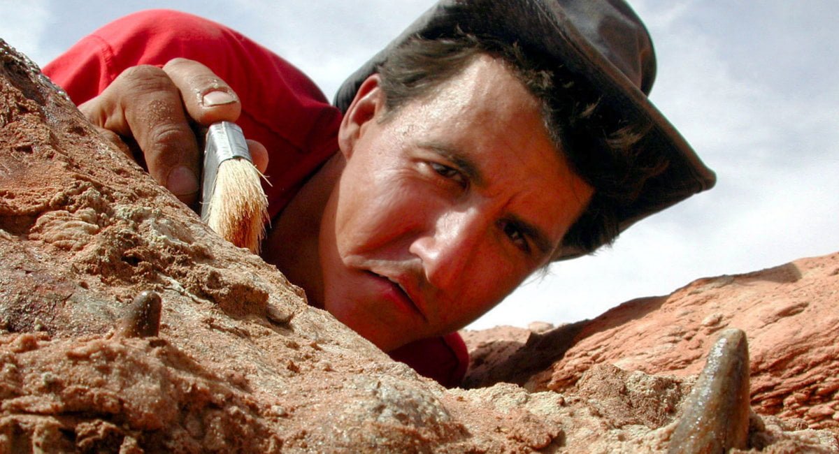 Paleontologo depresso trova uno scheletro vecchio di 50 anni scavando dentro sé stesso - Lercio