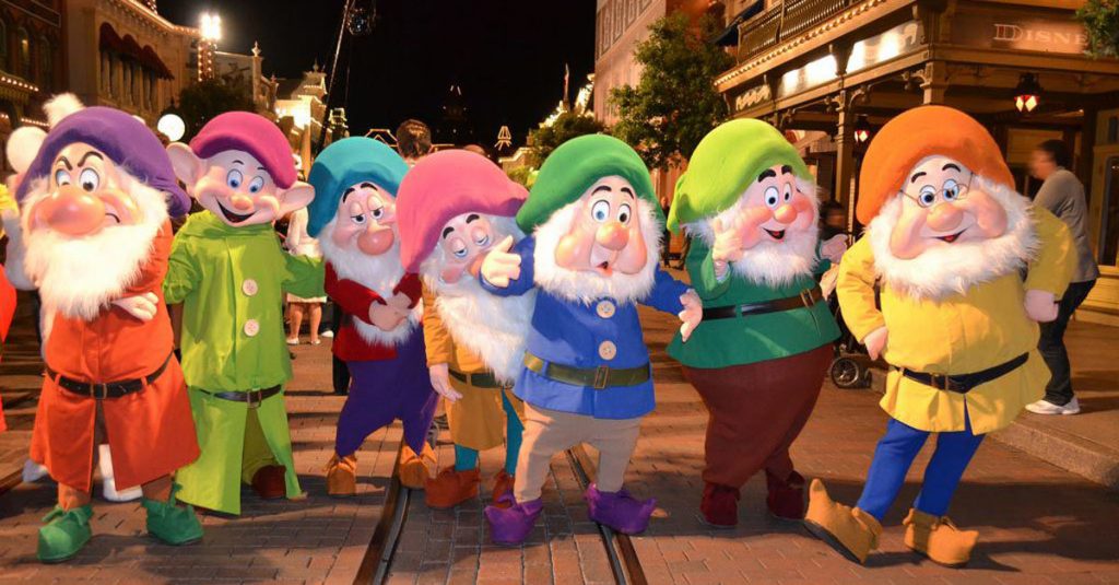 Arriva Proibìtolo, il Decreto Legge che vieta i giochi di parole con i nomi dei sette nani - Lercio