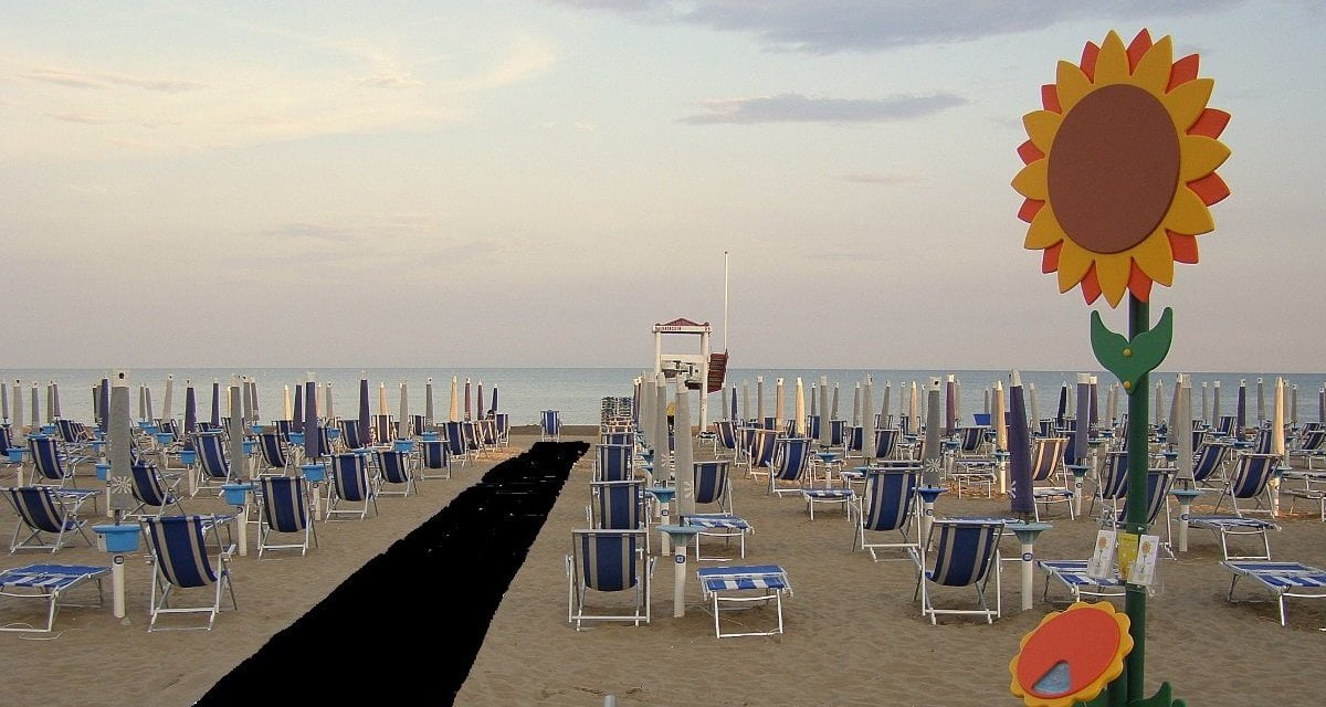 Fallita azienda specializzata in passerelle da spiaggia nere in ghisa - Lercio