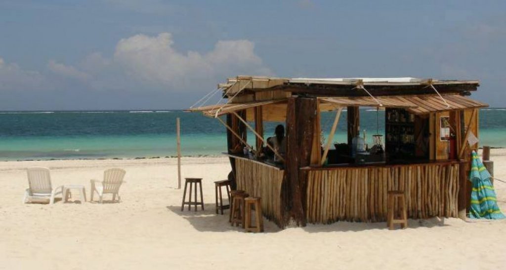 "Ho realizzato il mio sogno". Brasiliano vende il suo bar sulla spiaggia e va a lavorare in fabbrica a Milano - Lercio