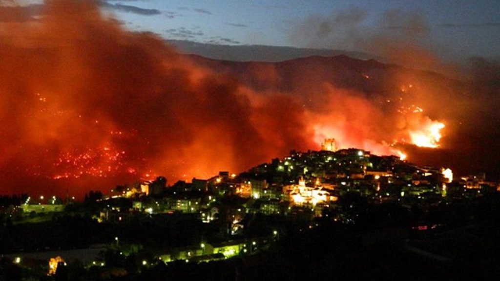 "Non ci è rimasto quasi più niente da bruciare": la mafia chiede lo stato di calamità - Lercio