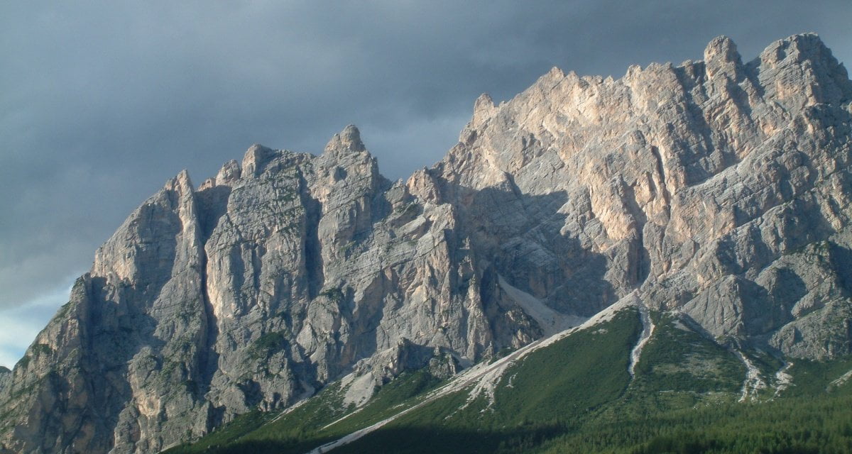 Sondrio. Bimbo cade durante gita in montagna e la madre la fa rimuovere - Lercio