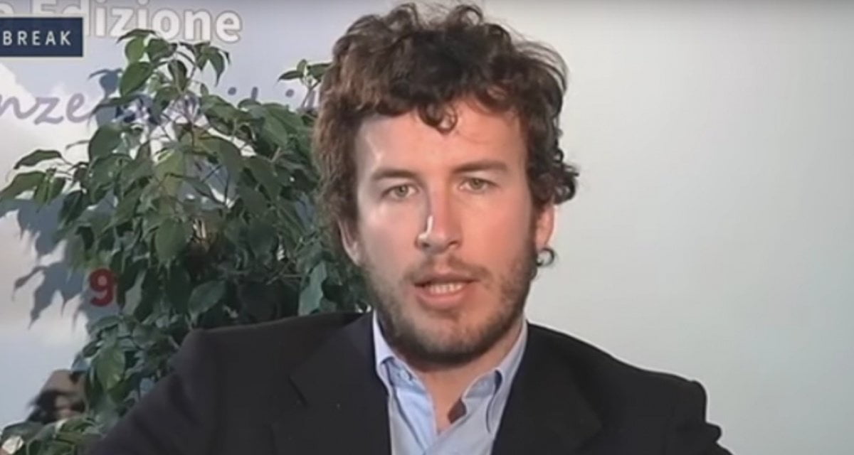 Diego Fusaro riesce a concludere una frase senza dire "globalismo" - Lercio