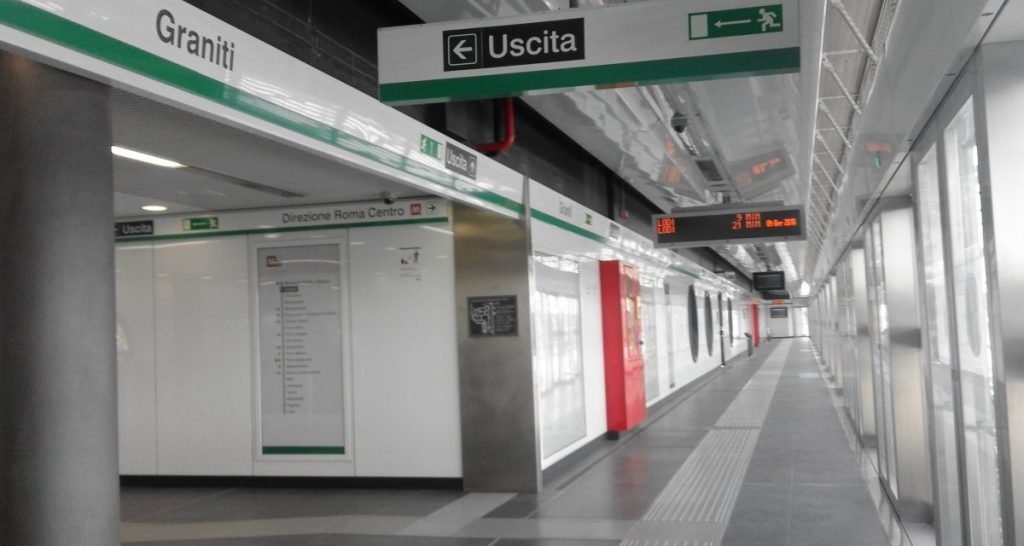 Roma, metro C deraglia con 35 minuti di ritardo - Lercio