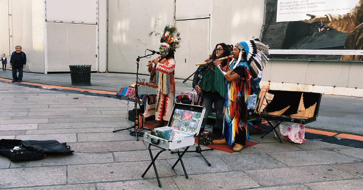 Storico rivela: “Gli Incas furono sterminati perché rompevano il cazzo con i flauti” - Lercio