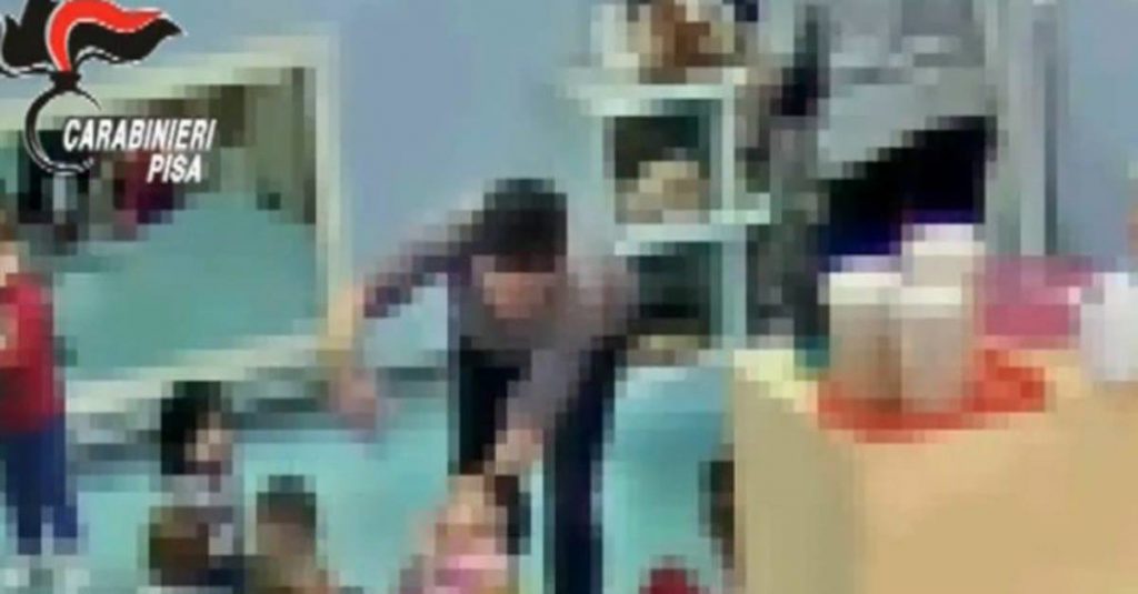 "Ci servono carcerieri senza scrupoli". CIE libico offre contratto a maestre d'asilo italiane - Lercio