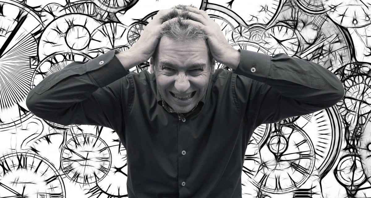 Cassazione: "Lecito dare una testata a chi vi parla con voce squillante alle 6 del mattino" - Lercio