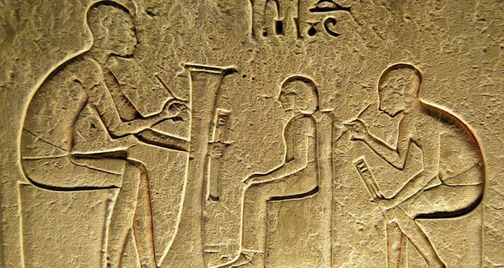 Egitto. Scoperti geroglifici che parlano dell'offerta a tempo limitato di PoltroneSofà - Lercio