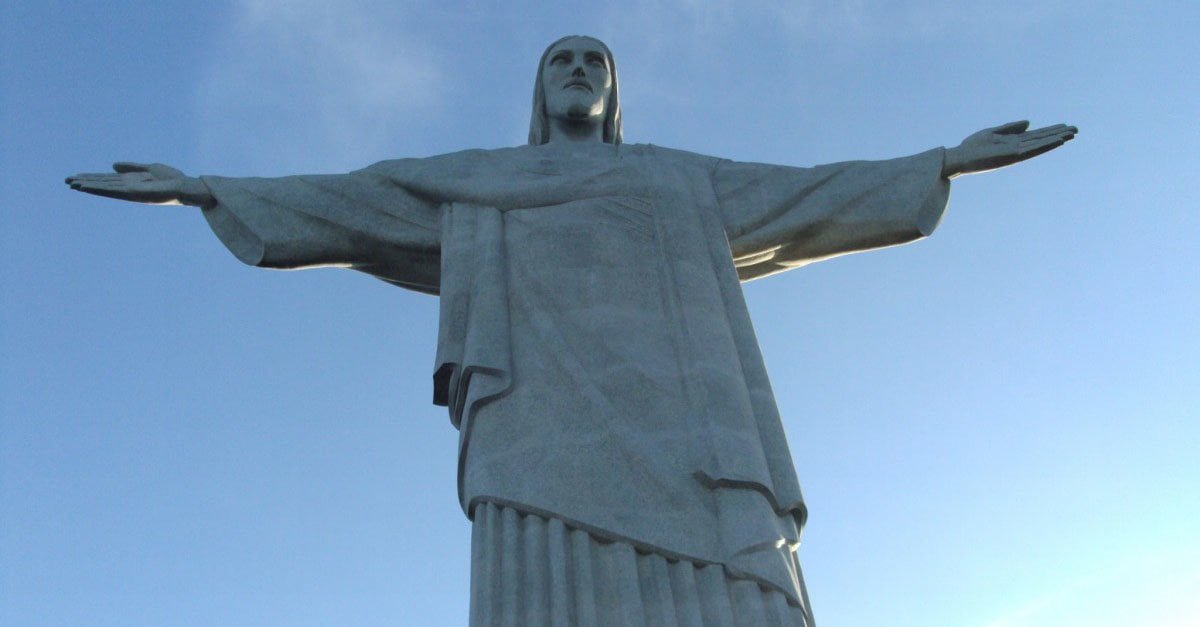 “Quest’anno niente festa per il mio compleanno”. Gesù fa saltare il Natale in tutto il mondo - Lercio