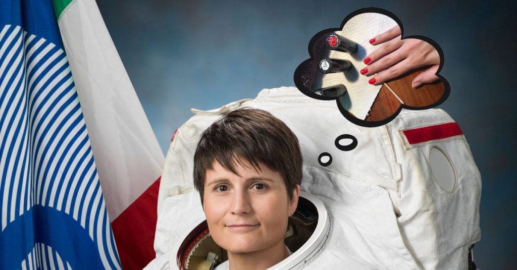 Ritrovato il diario di scuola di Samantha Cristoforetti: "Da grande farò l'estetista" - Lercio