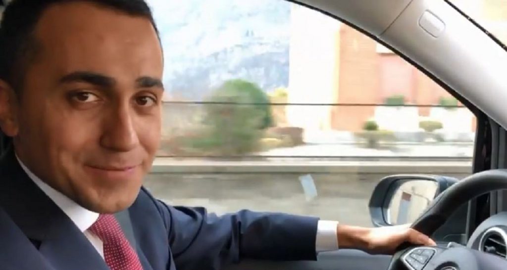 Calo delle nascite, Di Maio: "Pronto a mettere incinta Orietta Berti" - Lercio