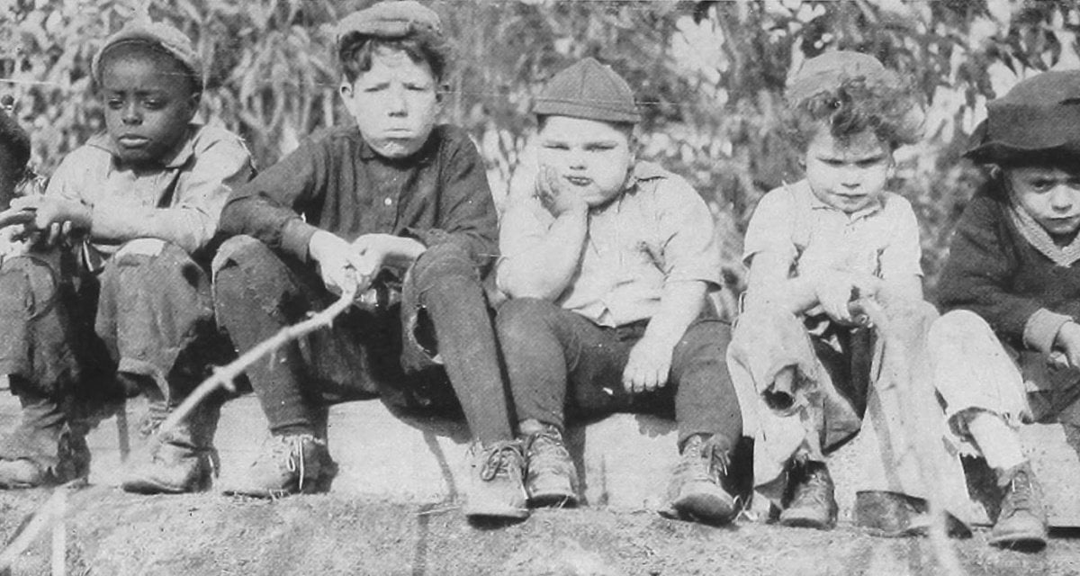 Emergenza baby gang, niente biberon in vetro dopo le 23 - Lercio