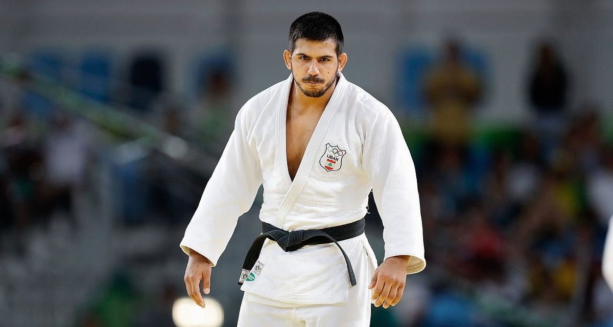 Genitori aggrediscono l'insegnante di judo che aveva rimproverato il figlio: ricoverati con gli arti annodati - Lercio