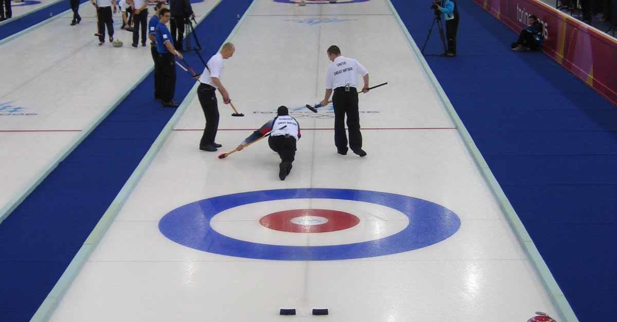 Olimpiadi invernali, squalificati per doping i 3 spettatori del curling - Lercio