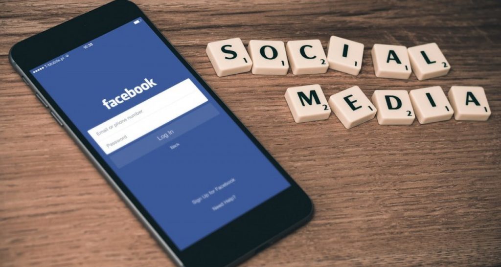 Facebook lancia un nuovo test: “Scopri quanto sei idiota a dare i tuoi dati per fare i nostri test” - Lercio