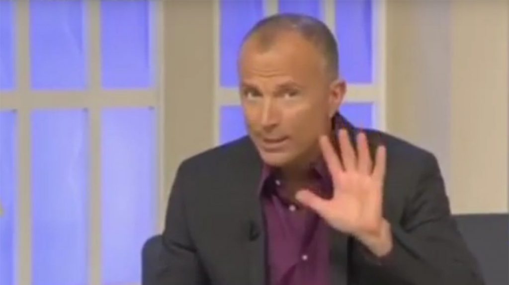 Mastrota lascia la televisione: “Porto le televendite a teatro” - Lercio