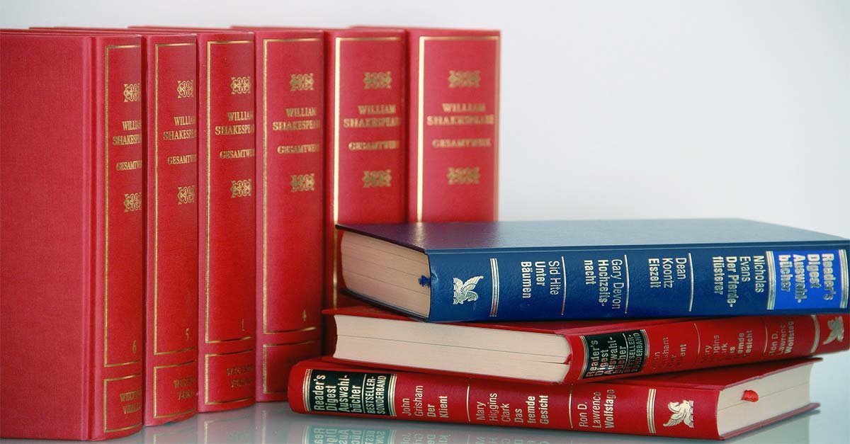 Non scrive più nulla da anni, continua il blocco dello scrittore per William Shakespeare - Lercio