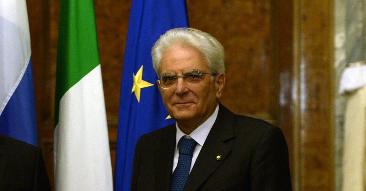 "Situazione molto difficile". Per le consultazioni Mattarella chiede 100 euro a seduta - Lercio