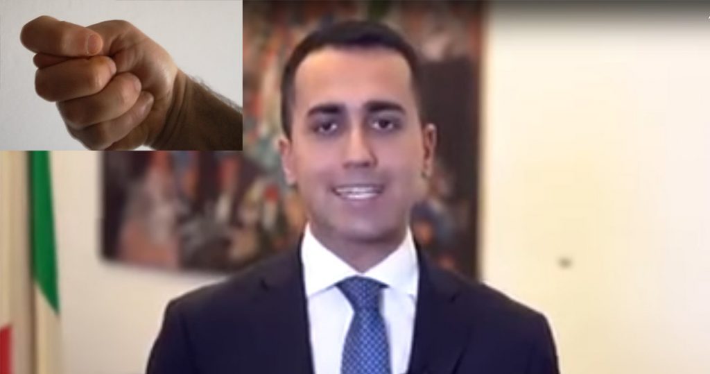 Di Maio: "Ho insistito su Savona perché Salvini mi ha rubato il naso e minacciava di tenerselo" - Lercio