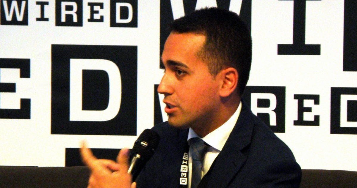La coerenza chiede l'impeachment per Luigi Di Maio - Lercio