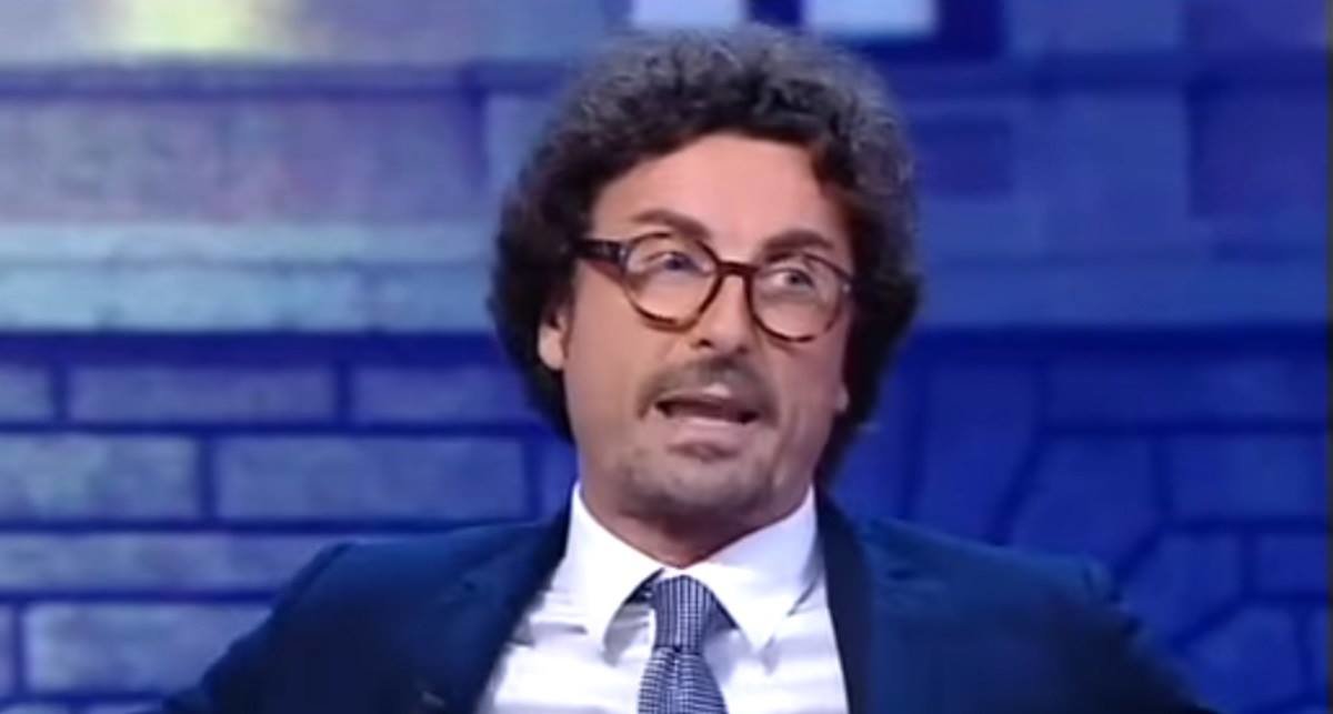 Toninelli: "Riapriremo i porti se lo farà anche l'Austria" - Lercio