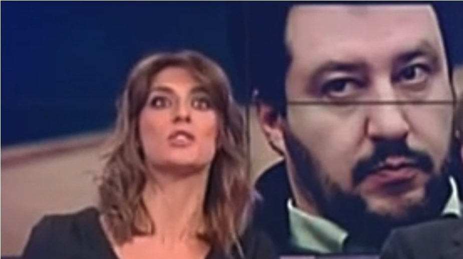 La Isoardi confessa: "Ho lavato la felpa di Matteo coi 49 milioni dentro" - Lercio