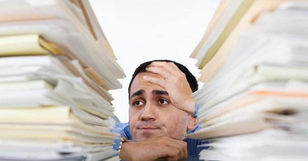 Di Maio: "Ho trovato delle penali pure se non rispettiamo il contratto con la Lega" - Lercio