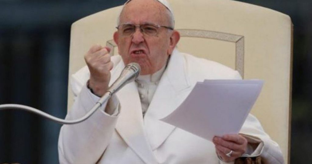 Papa Bergoglio: "Masturbarsi è come assoldare 20 milioni di sicari!" - Lercio