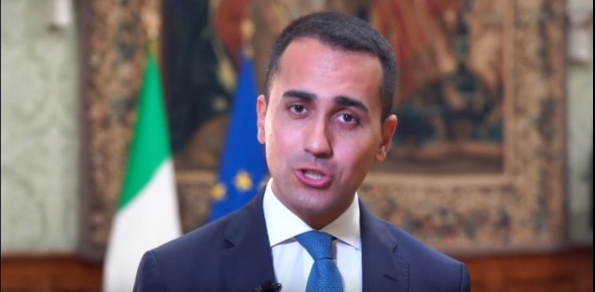 Avanzano troppi soldi dalla Finanziaria. Di Maio promette reddito di cittadinanza pure ai francesi - Lercio