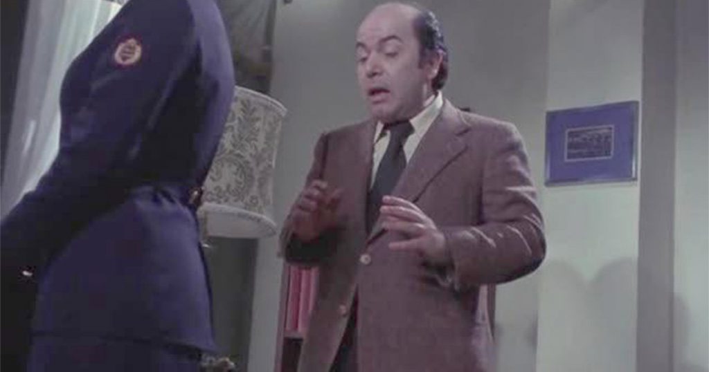 A rischio l'incarico di Lino Banfi: spiava la direttrice Unesco dal buco della serratura - Lercio