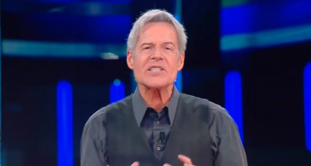 Baglioni raggiunge quota 100: salta Sanremo 2019 - Lercio