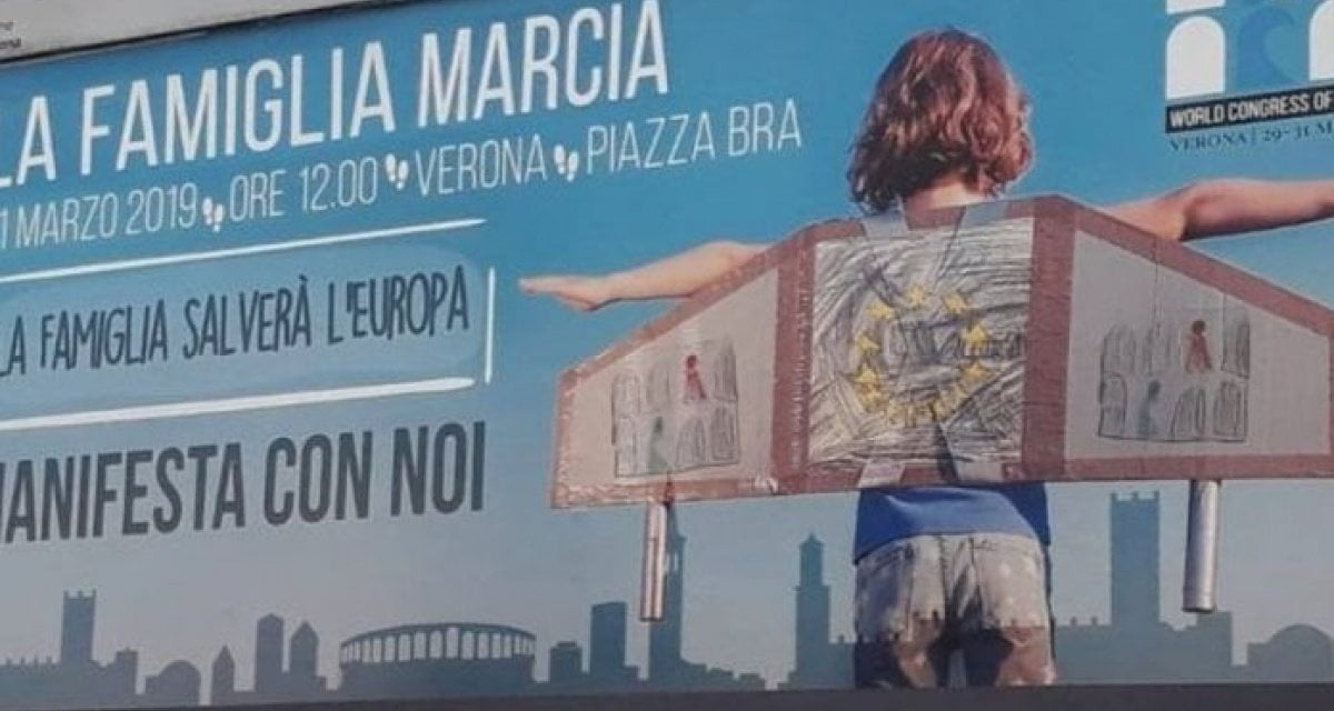 Arriva tardi al forum sulla famiglia di Verona e si scusa: "Dovevo finire di picchiare mia moglie" - Lercio