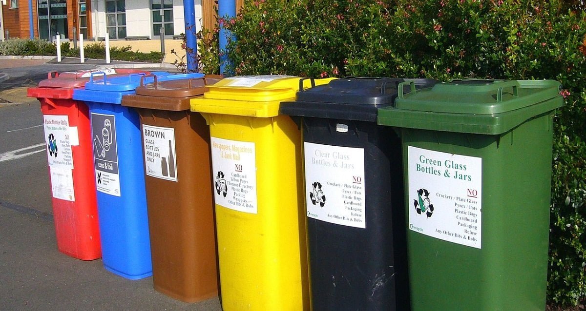 Comuni confinanti adottano lo stesso regolamento per la differenziata - Lercio