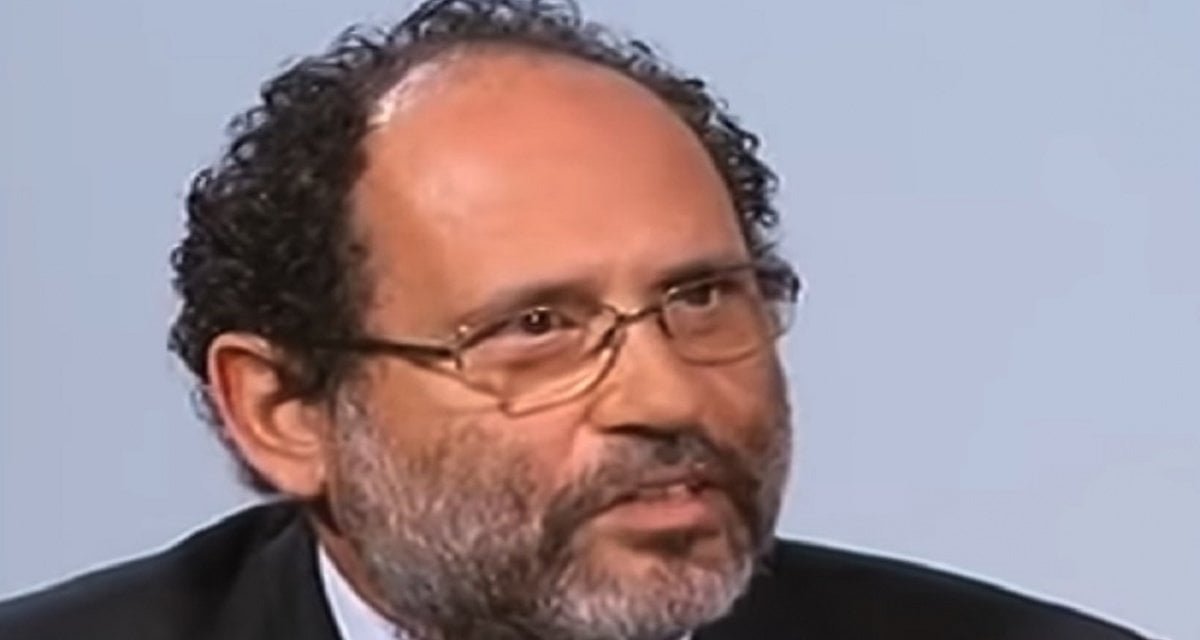 Ingroia fermato in stato di ebbrezza mentre tenta di fondare un altro partito di sinistra - Lercio