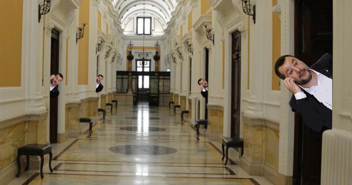 "Mi ero scordato lavorasse qui". Poliziotto spara a Salvini mentre cerca di entrare al Viminale - Lercio