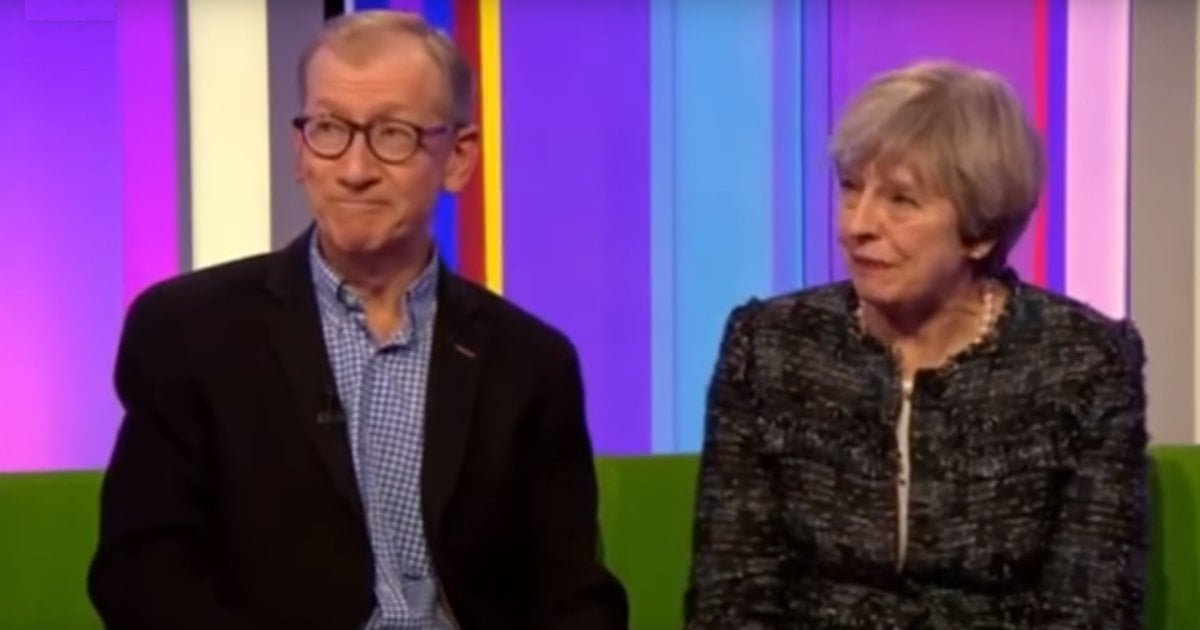 Marito di Theresa May: “Abbiamo Netflix da 5 anni ma stiamo ancora votando per decidere cosa vedere” - Lercio