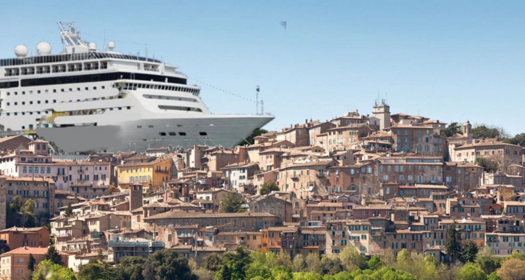 Polemiche per la nave MSC Crociere che ha urtato un condominio a Perugia - Lercio