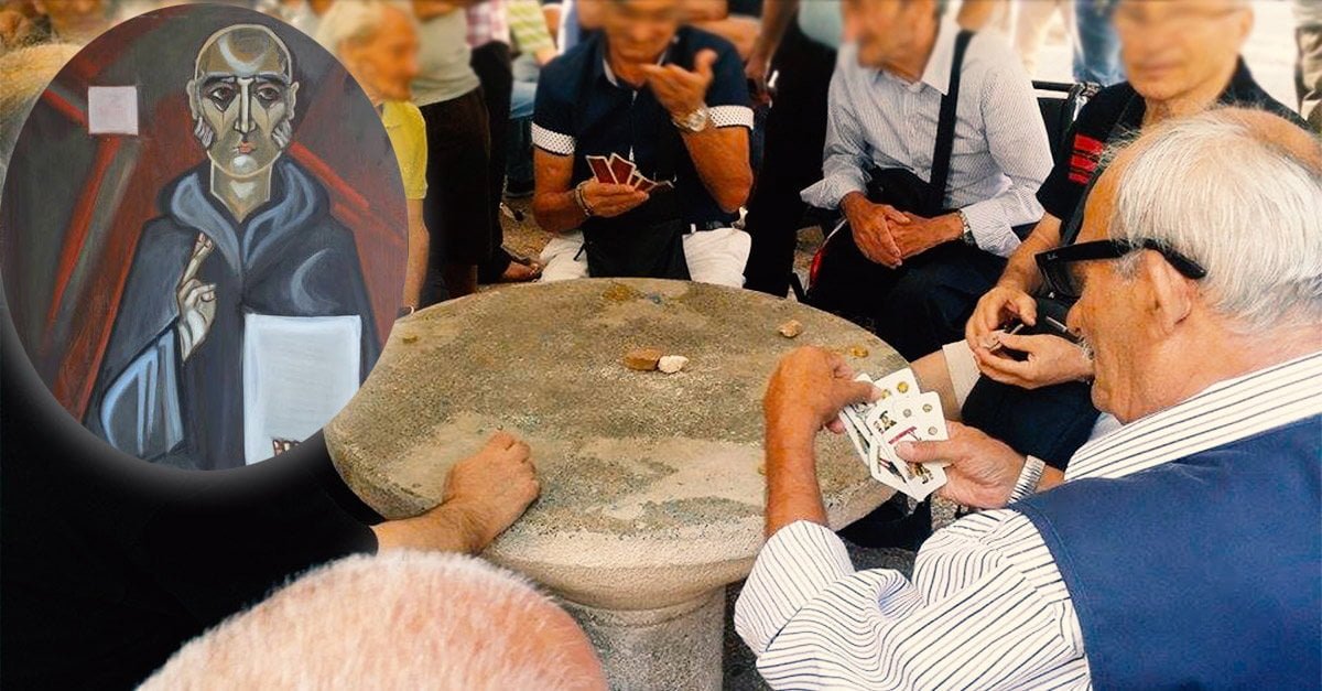 Chiesa scopre l'esistenza di un nuovo santo durante un torneo di briscola - Lercio