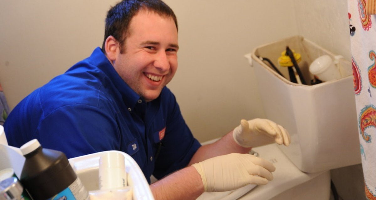 Invecchia la foto del figlio con FaceApp e spunta fuori l'idraulico - Lercio