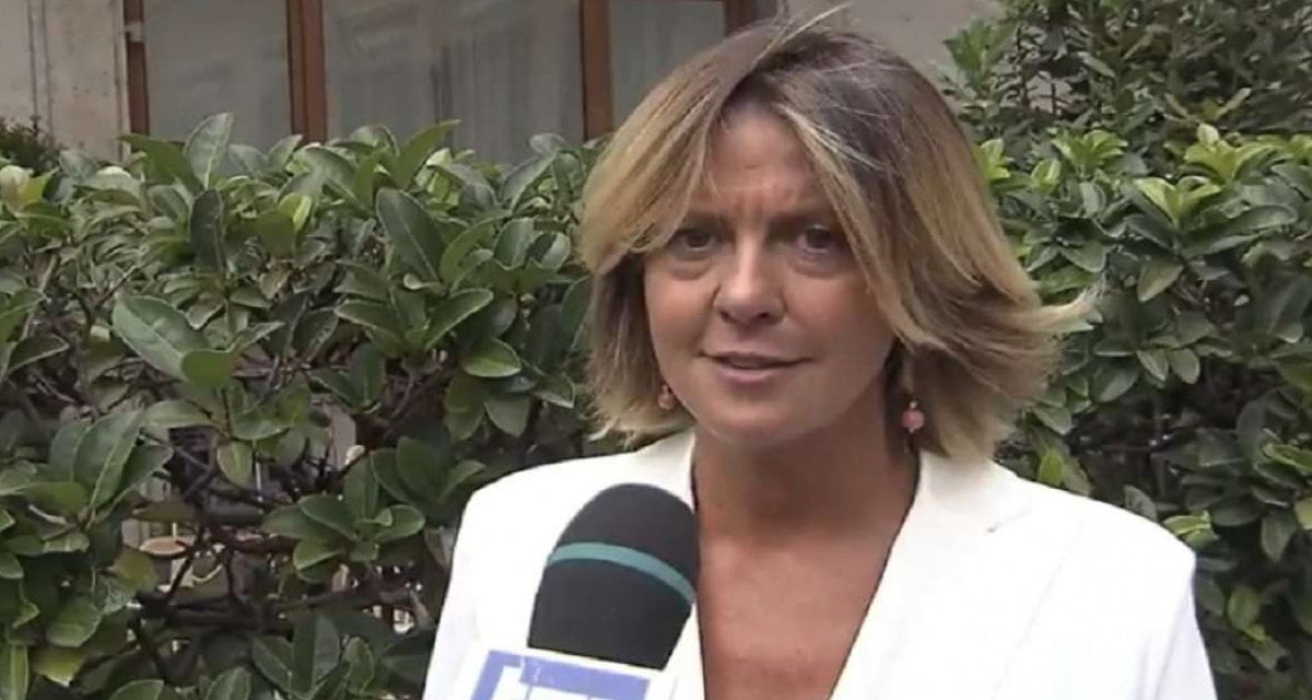 Lorenzin si confonde e si dimette da un partito da cui si era dimessa 3 anni fa - Lercio